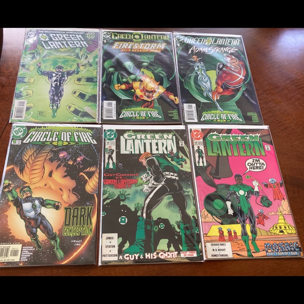 Lot of 6 green lantern comics.